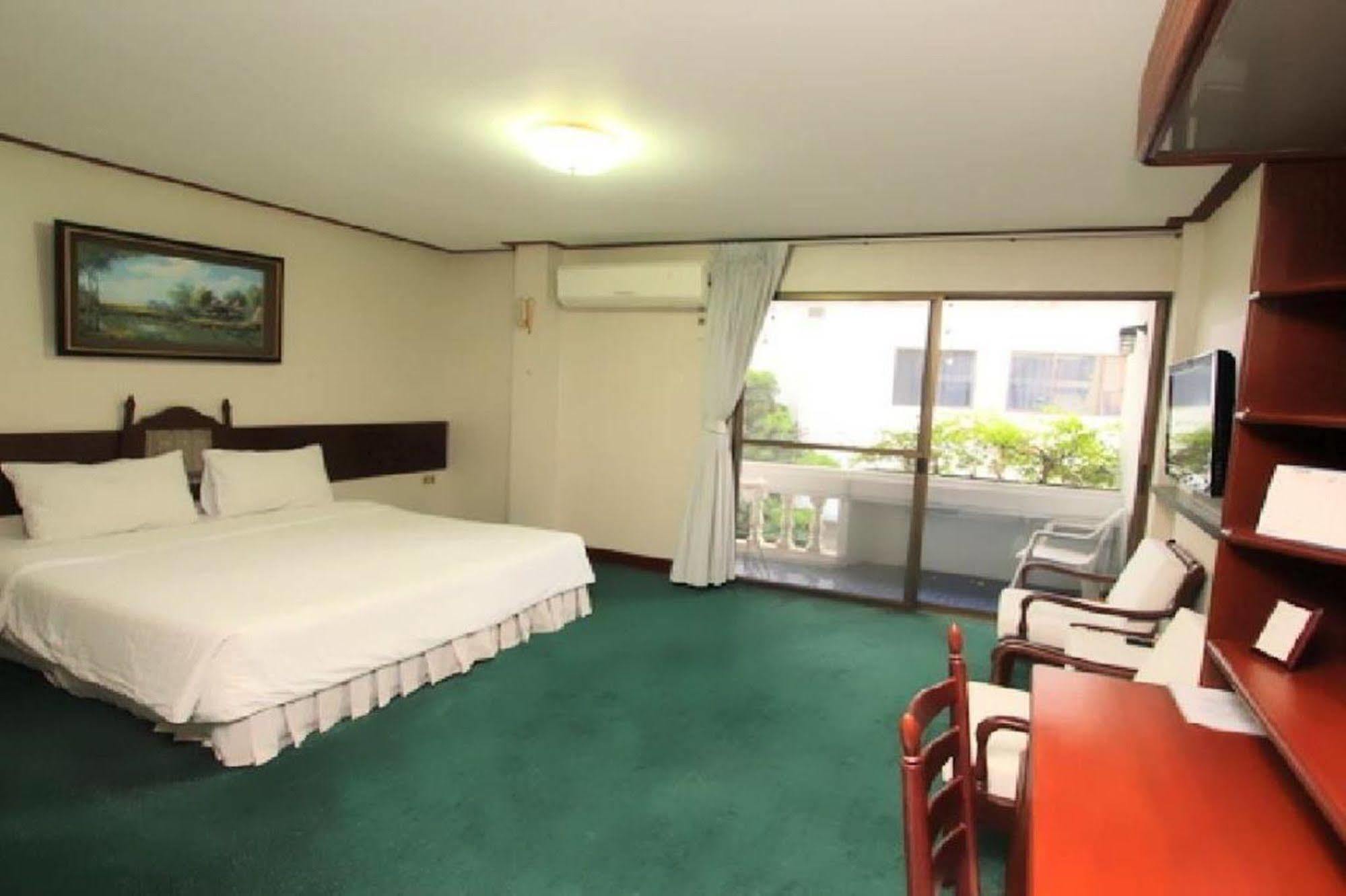 Baanbusarin Hotel Hua Hin Eksteriør billede
